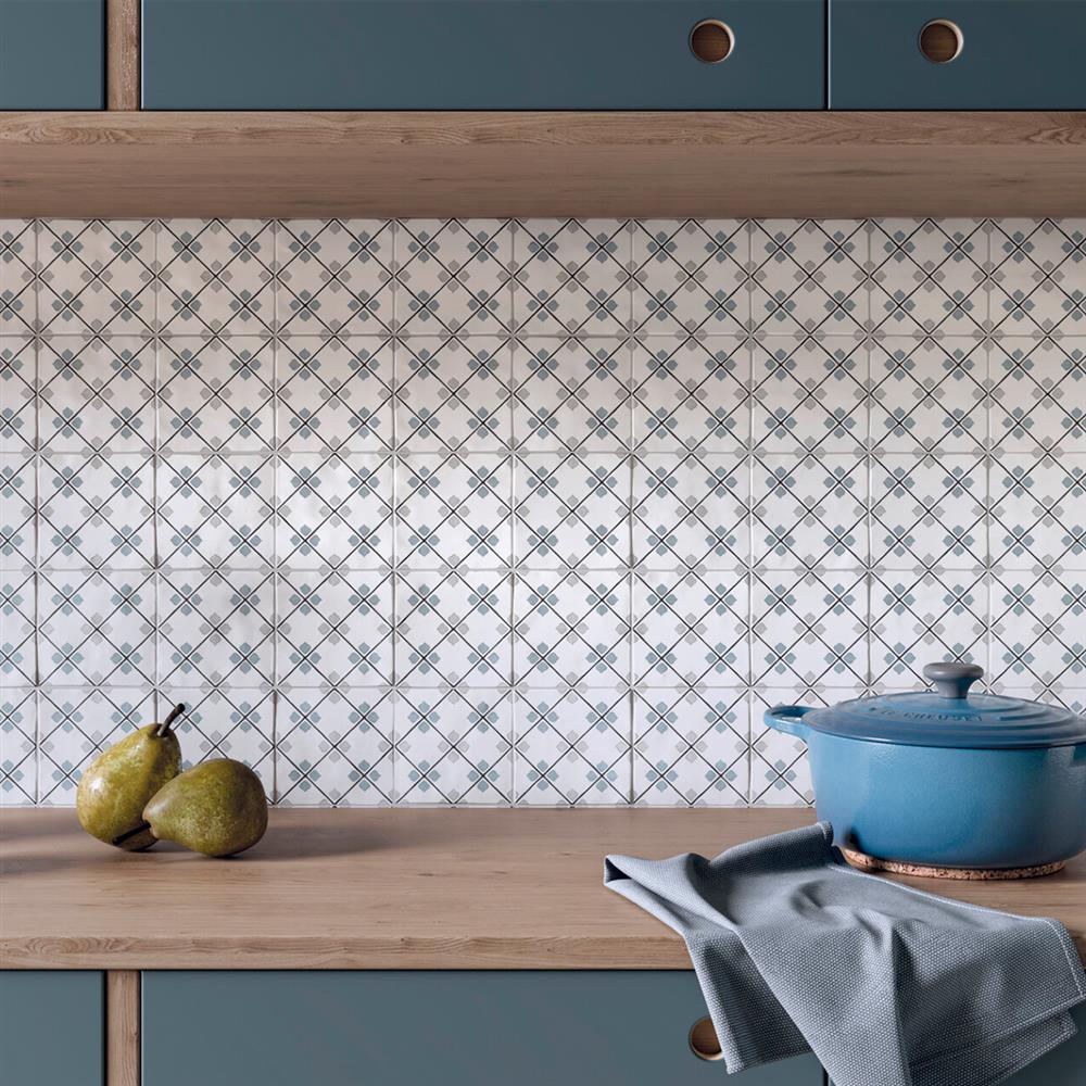 Wentworth lattice blue patterned tiles on a kitchen splashback